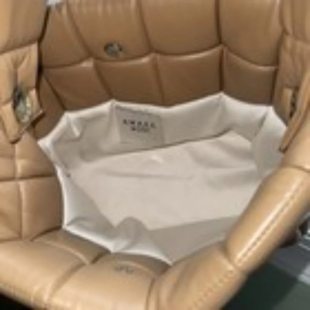 A.w.a.k.e. Mode Pillow Convertible Shoulder Bag - Picture 4 of 7